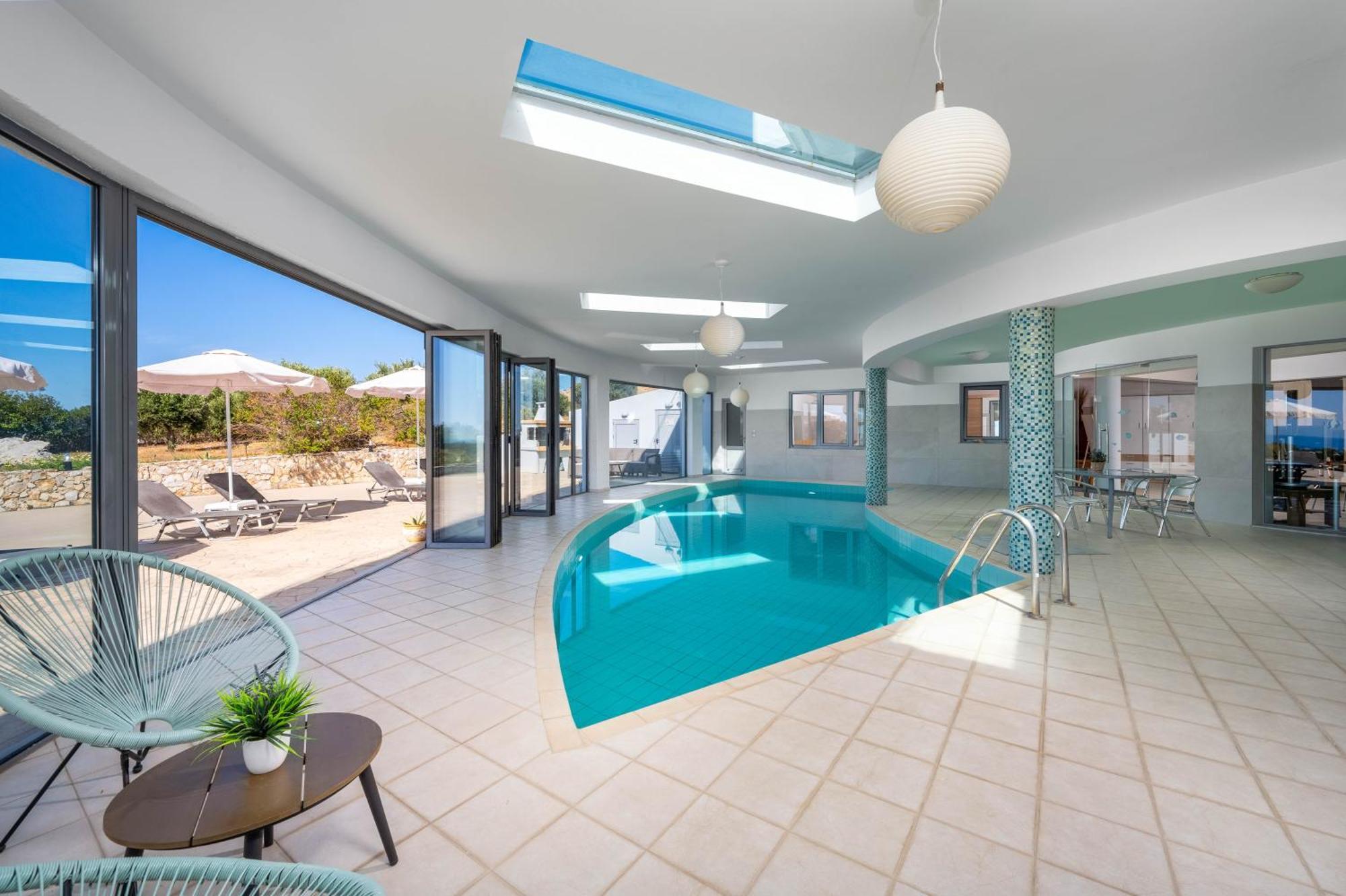 Villaer Zafira - Seaview Manor With Heated Pool *