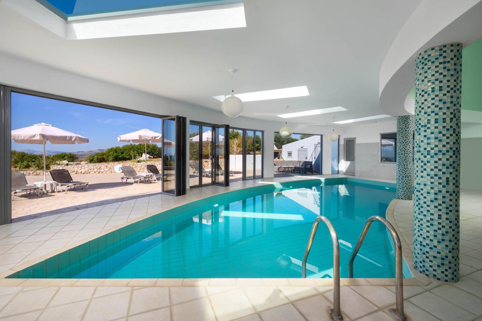 Villaer Zafira - Seaview Manor With Heated Pool