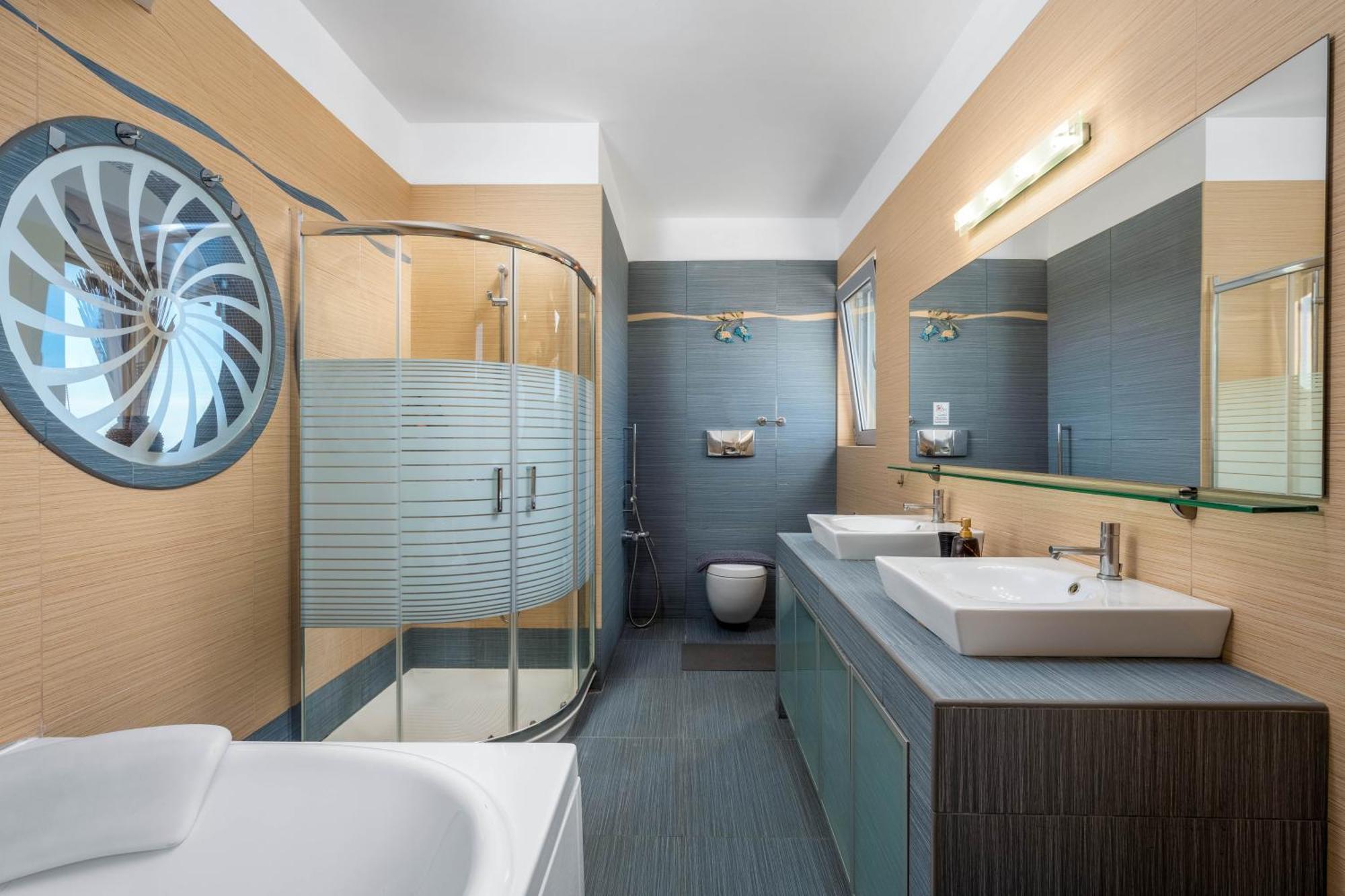 Zafira - Seaview Manor With Heated Pool Villaer *